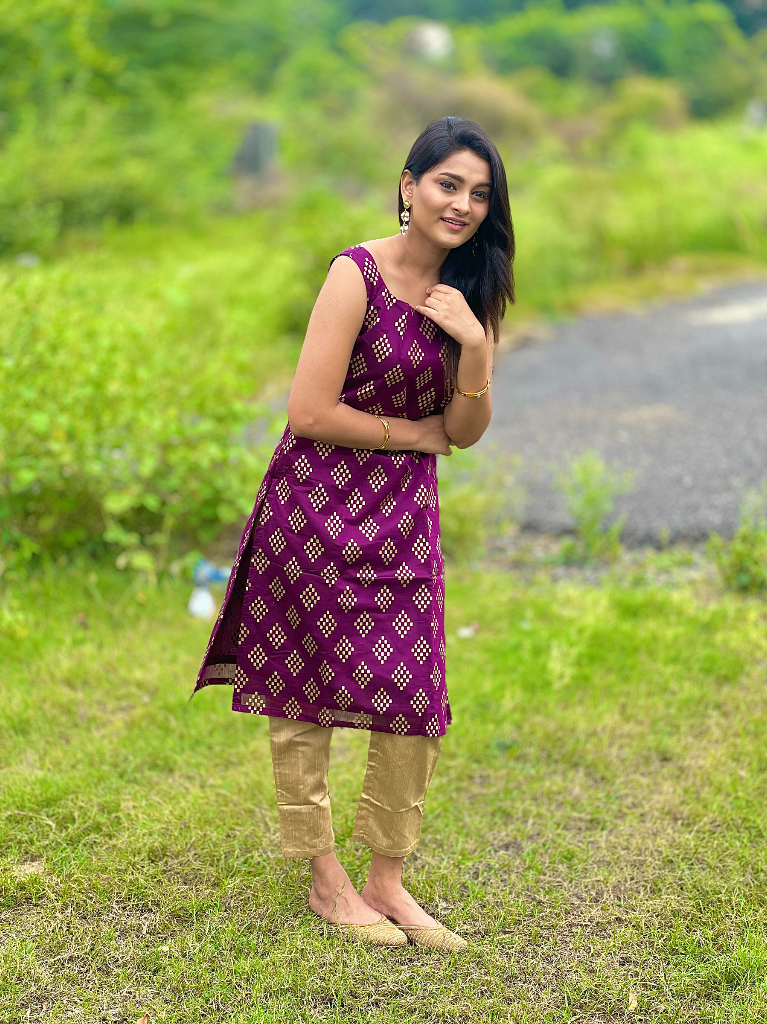 Incredible Kurta Silk cotton - straight pants