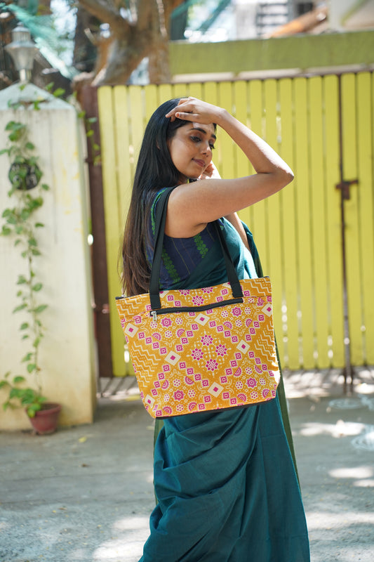 Printed  Travel Tote Bag