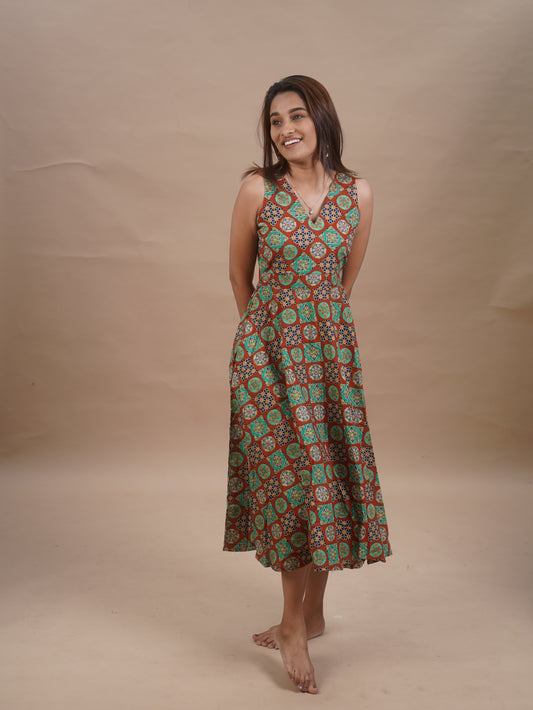 Valencia V neck Belt dress
