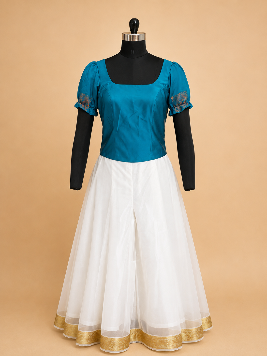 Sleeves Corsets and  Cream pant