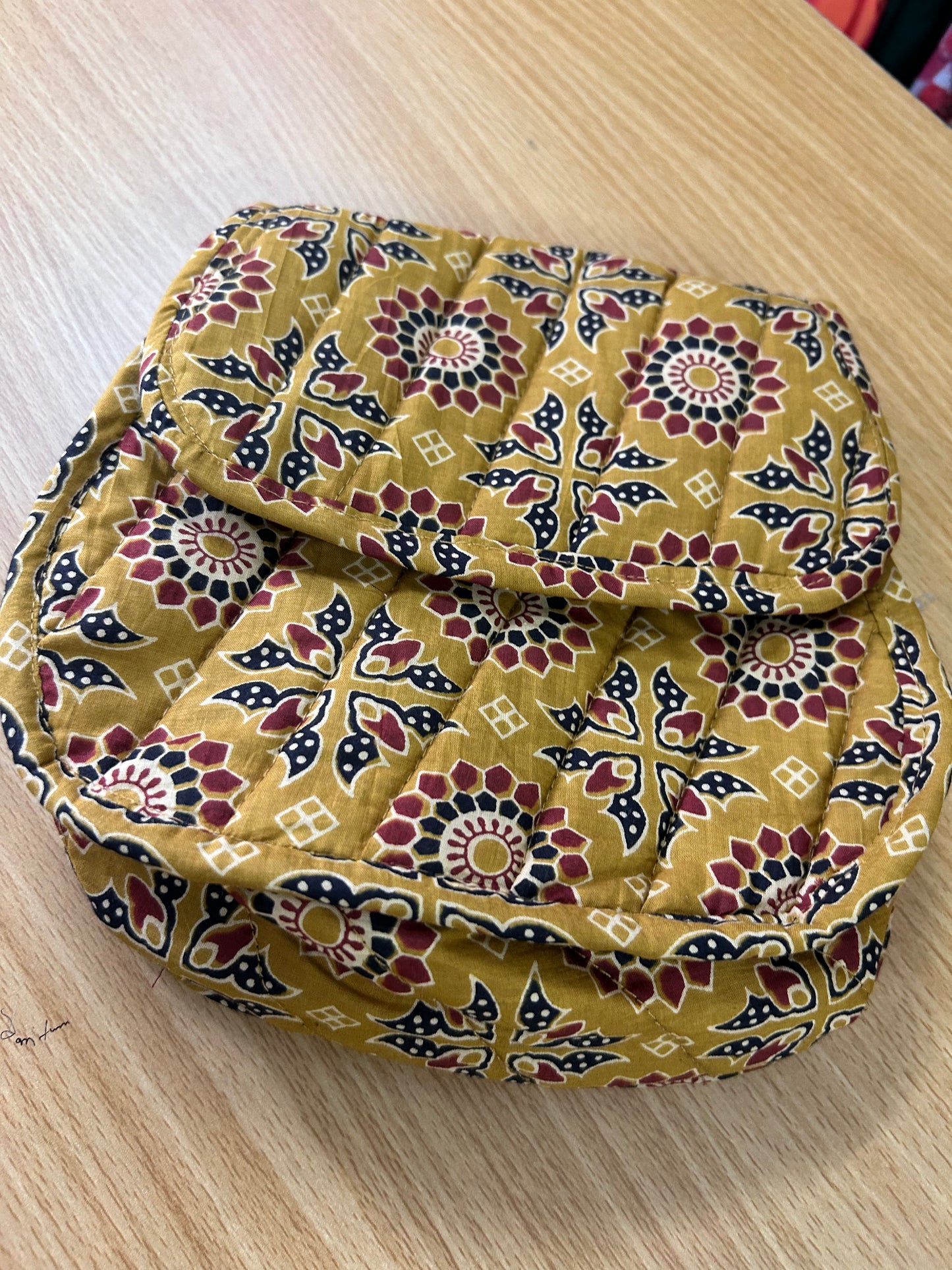 Round sling bag Chennai Store