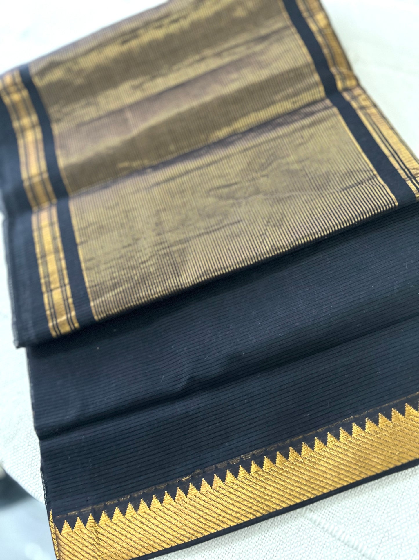 Mangalagiri Handloom Zari Cotton Saree