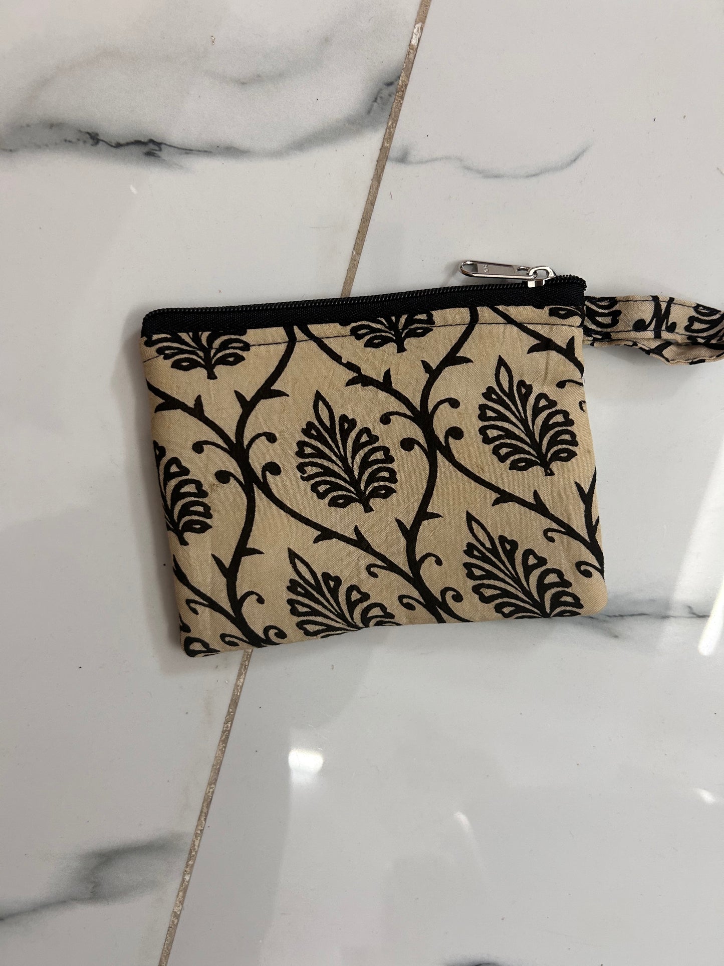 Coin Purse With Handle -II