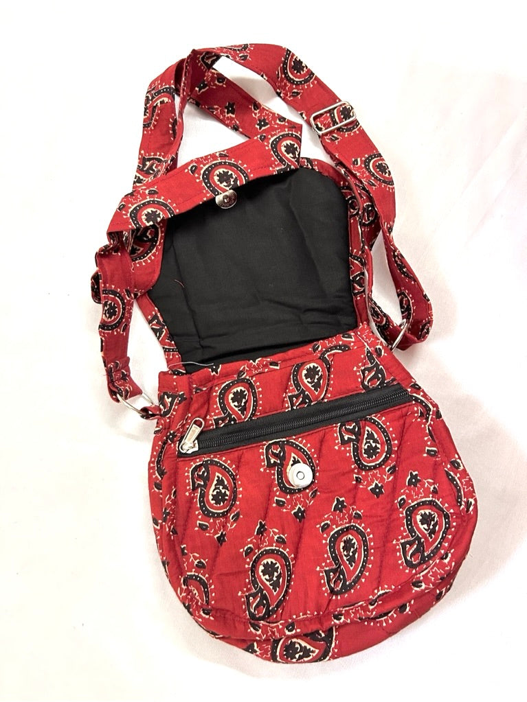 Round sling bag Chennai Store