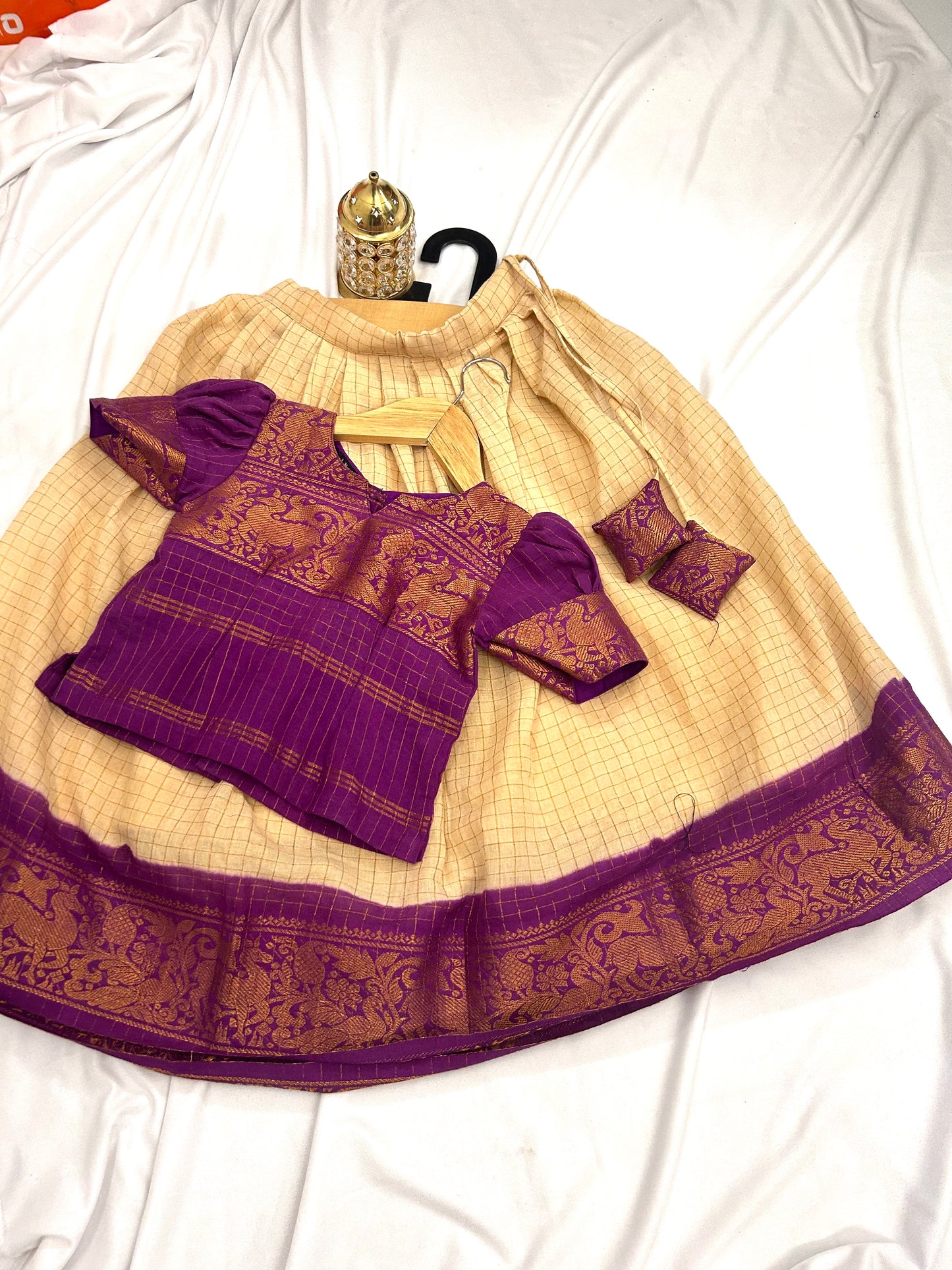 Kids Sungudi Pavadai top