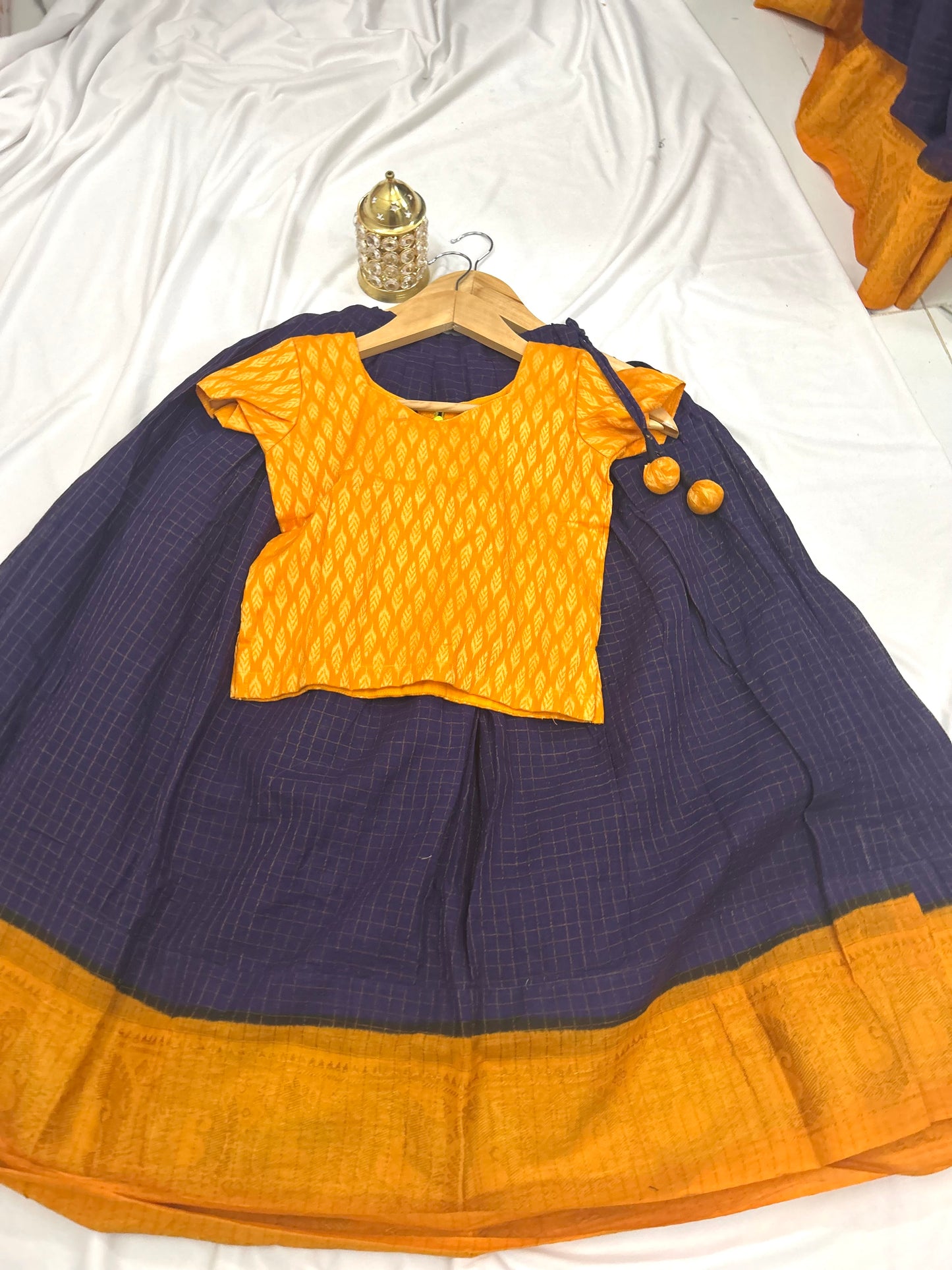 Kids Sungudi Pavadai top