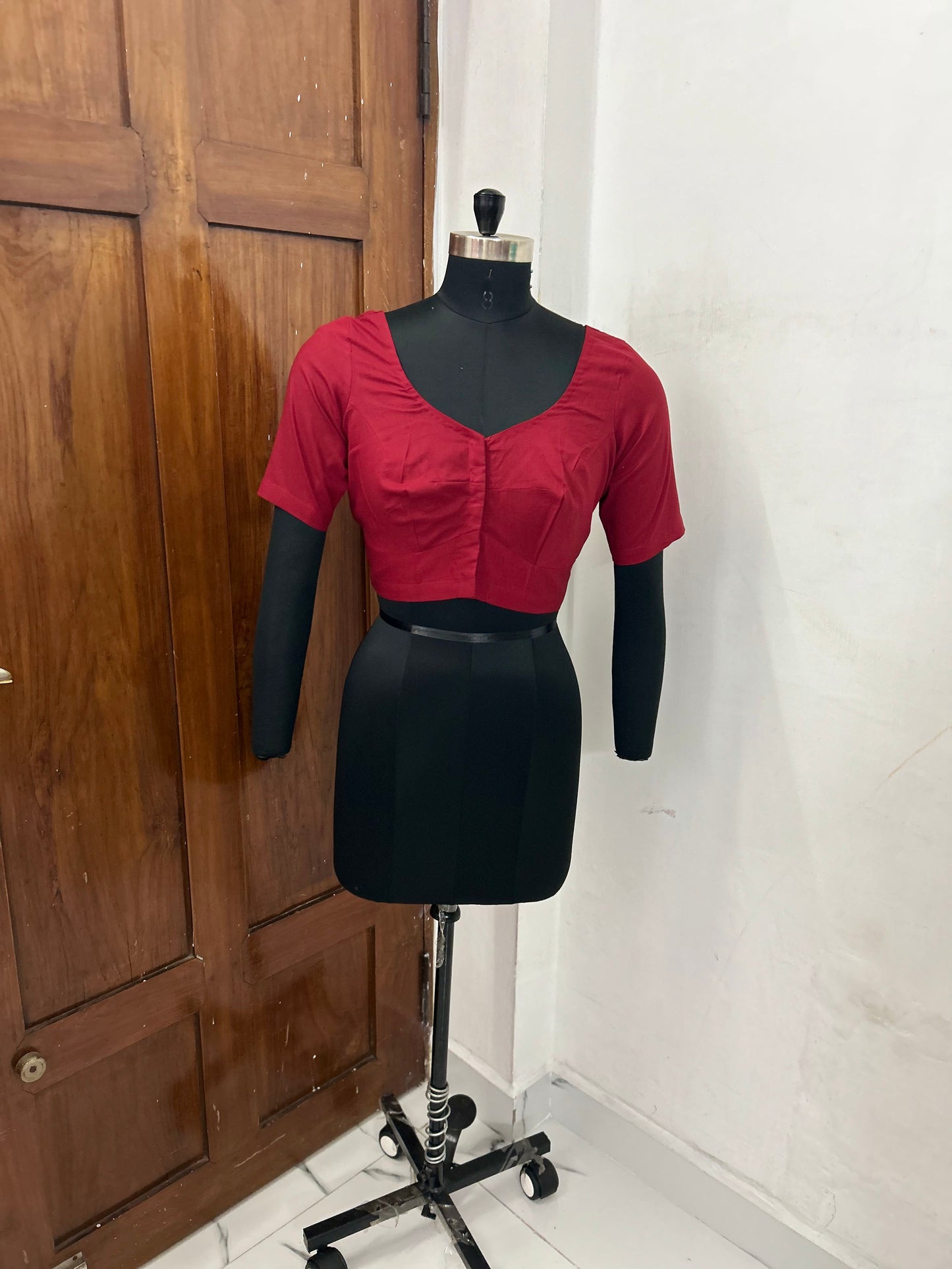 Basic Elbow size Plain Readymade blouse