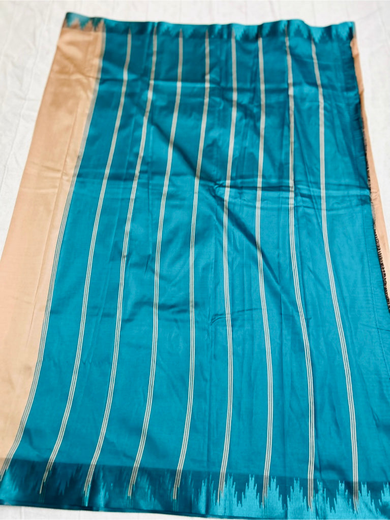 Ahana beige Semi soft silk saree with Teal border and Teal blouse