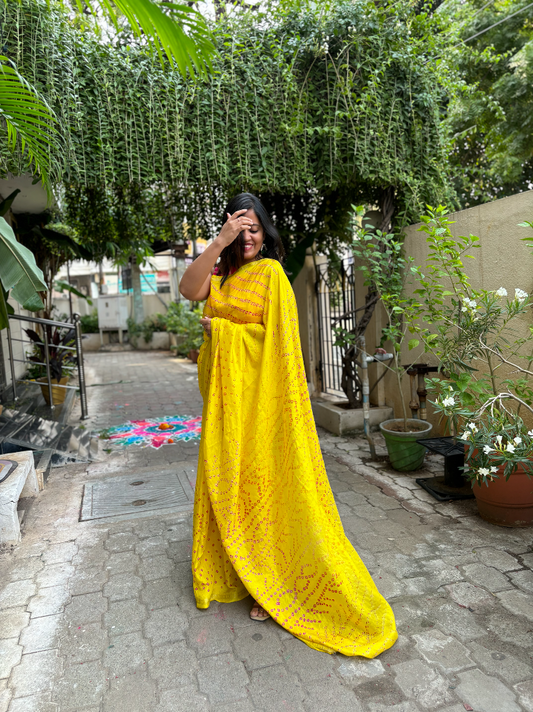 Padmavati Bhandhani Saree with Yellow Plain Blouse