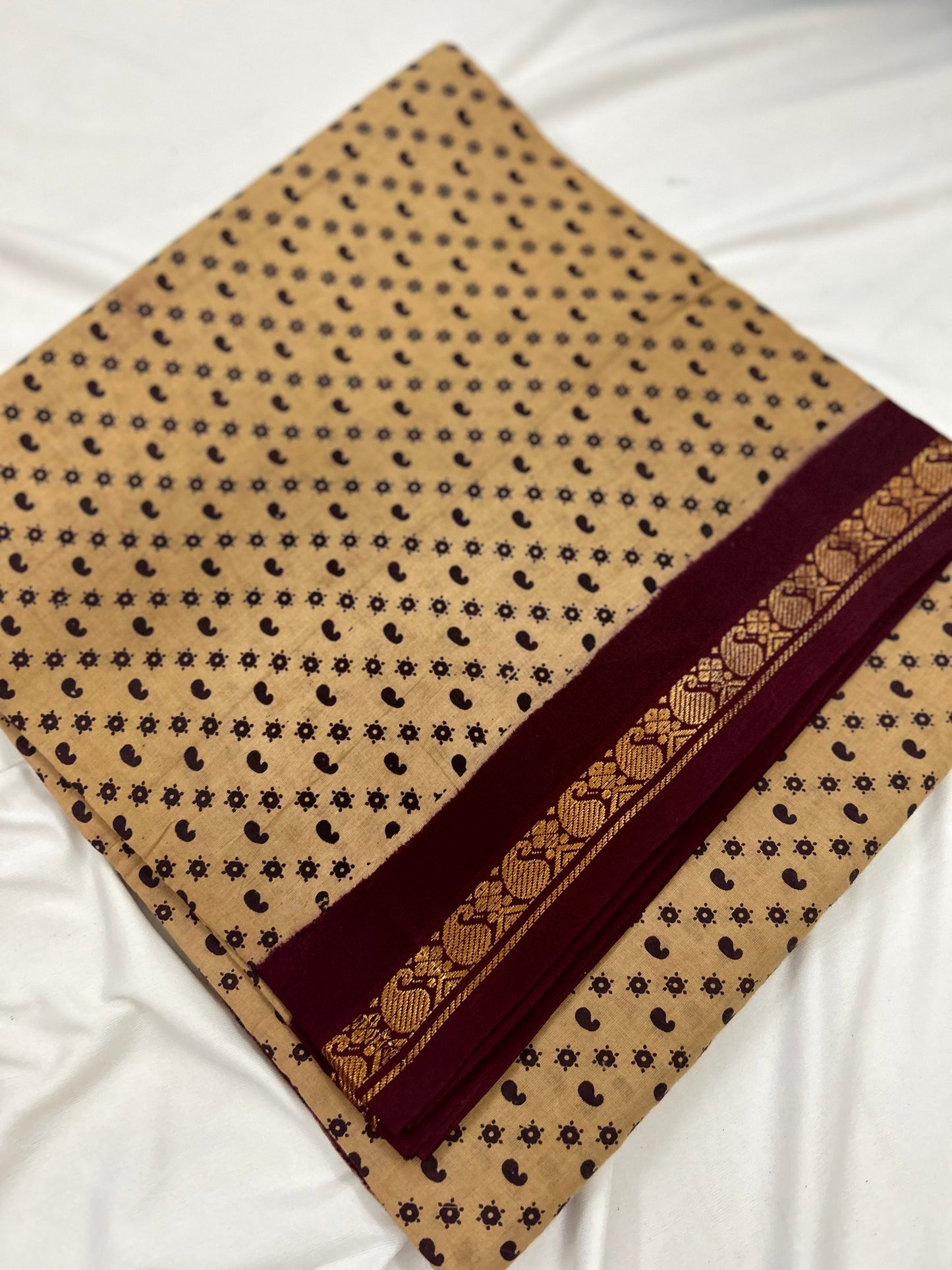 Madurai Sungudi 9 yards Saree