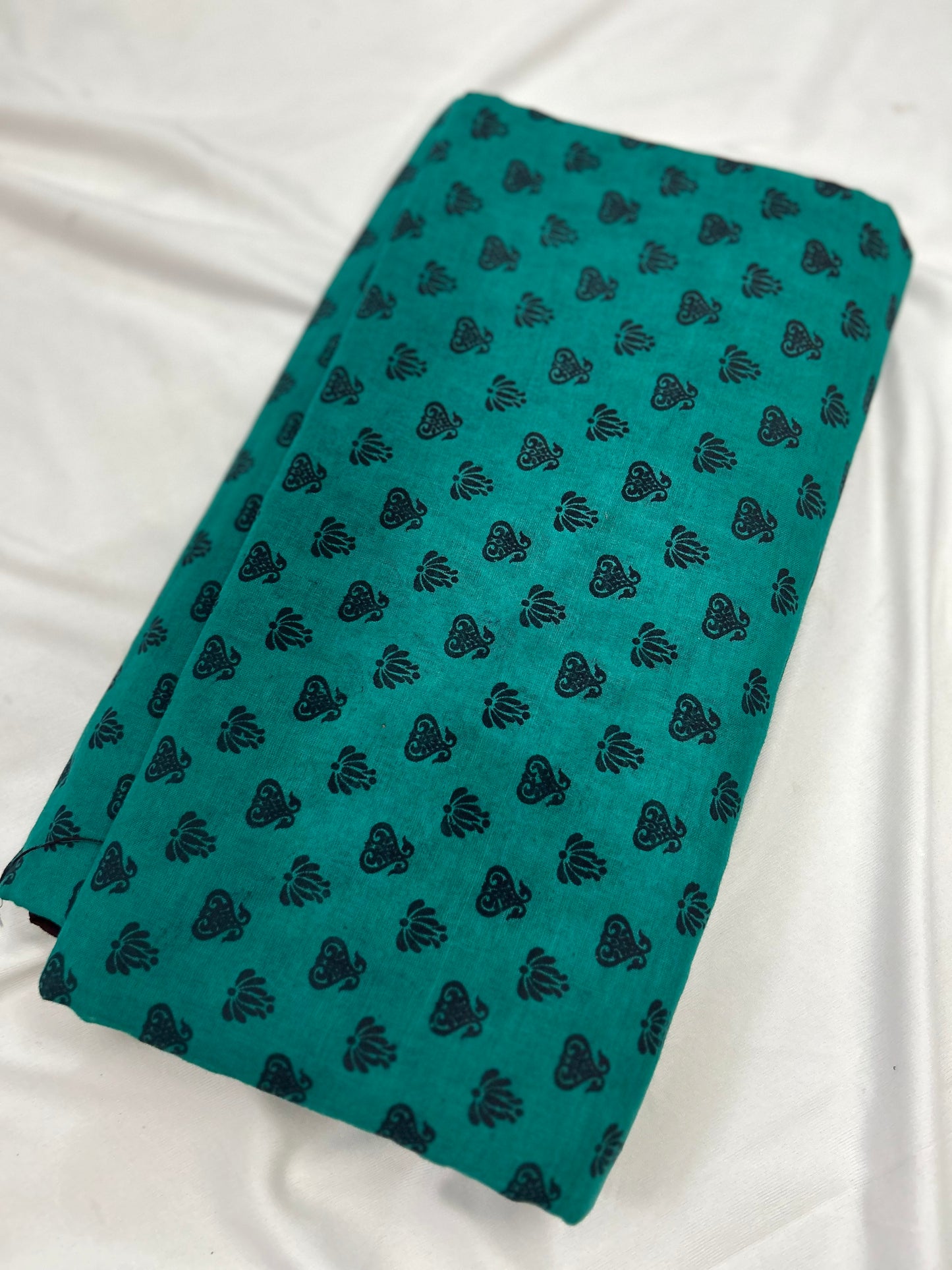 Madurai Sungudi 9 yards Saree