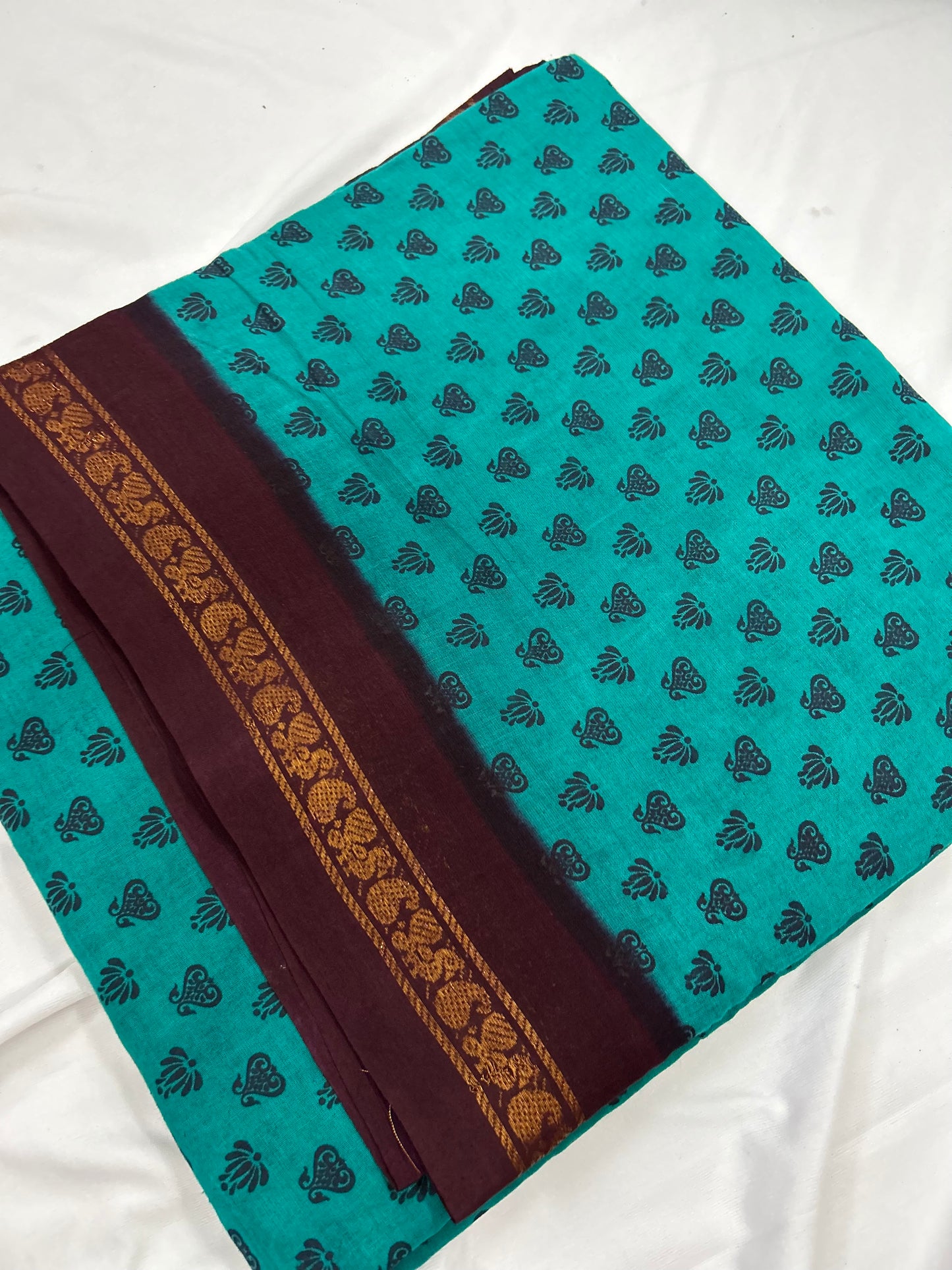 Madurai Sungudi 9 yards Saree