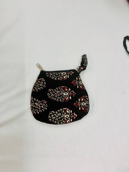 Round Coin Purse Black Red