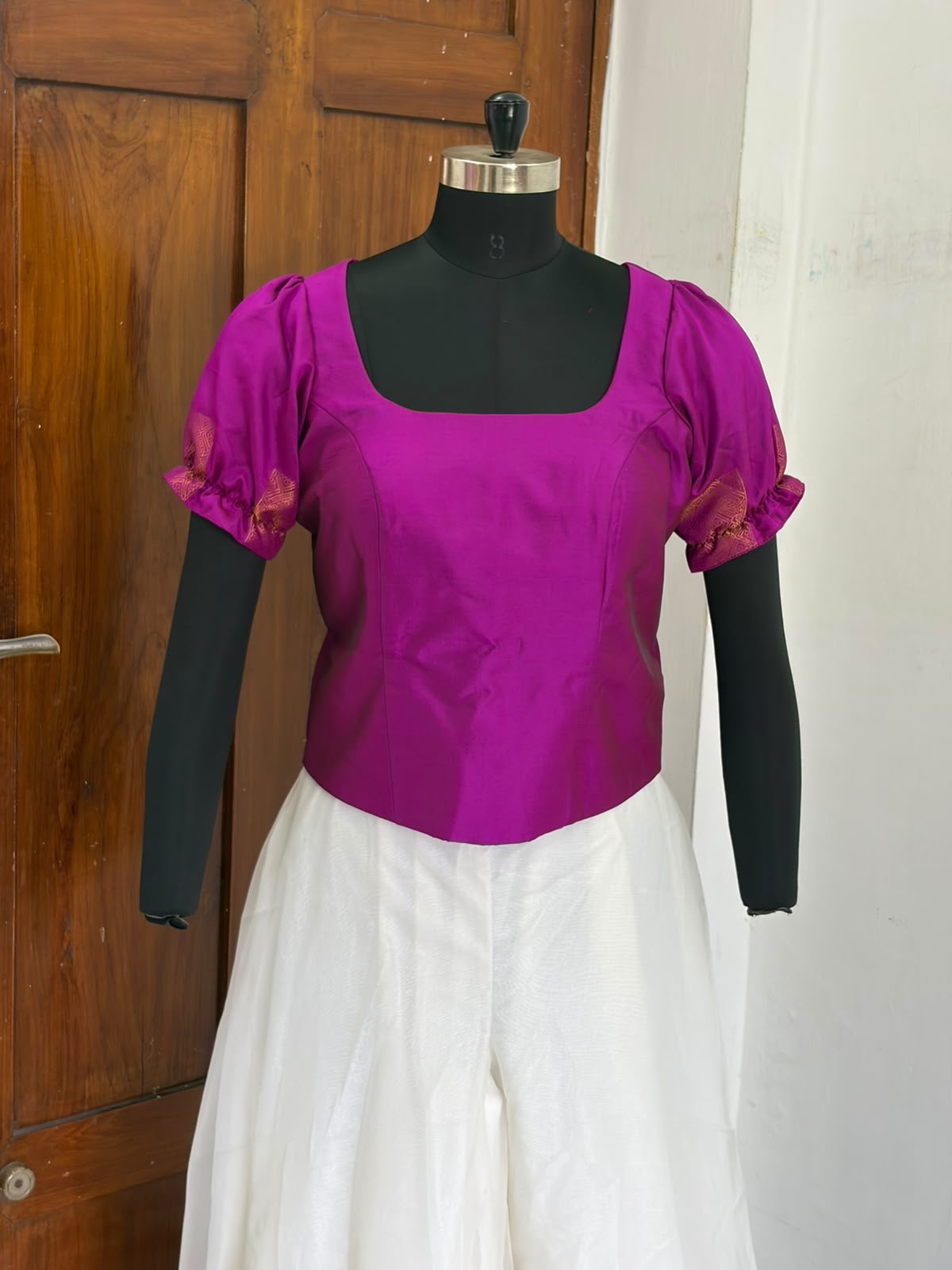 Sleeves Corsets and  Cream pant
