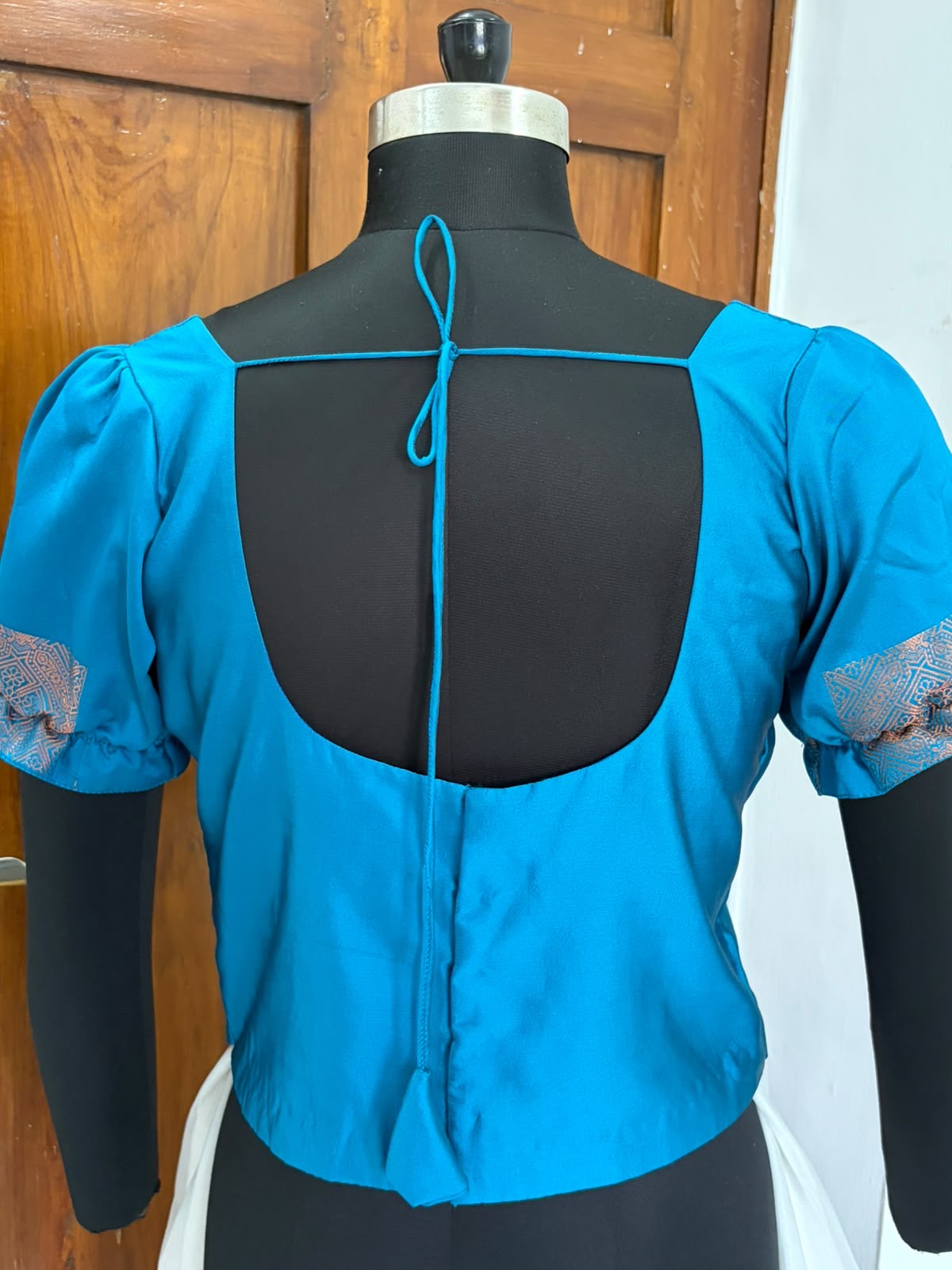 Sleeves Corsets and  Cream pant