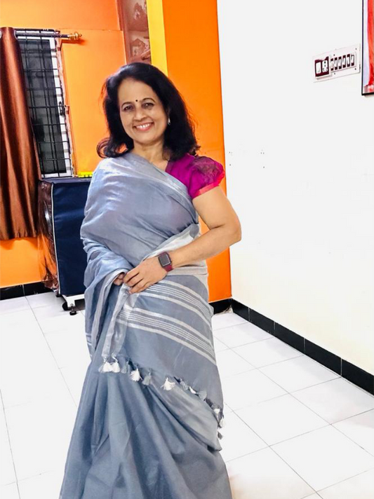 Yashoda - Gray Linen Saree
